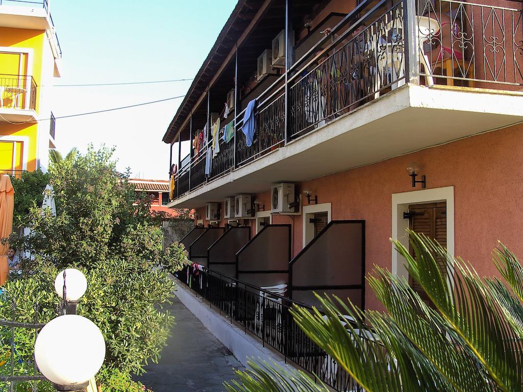 Marilena Apartments & Studios อิปโซส ภายนอก รูปภาพ