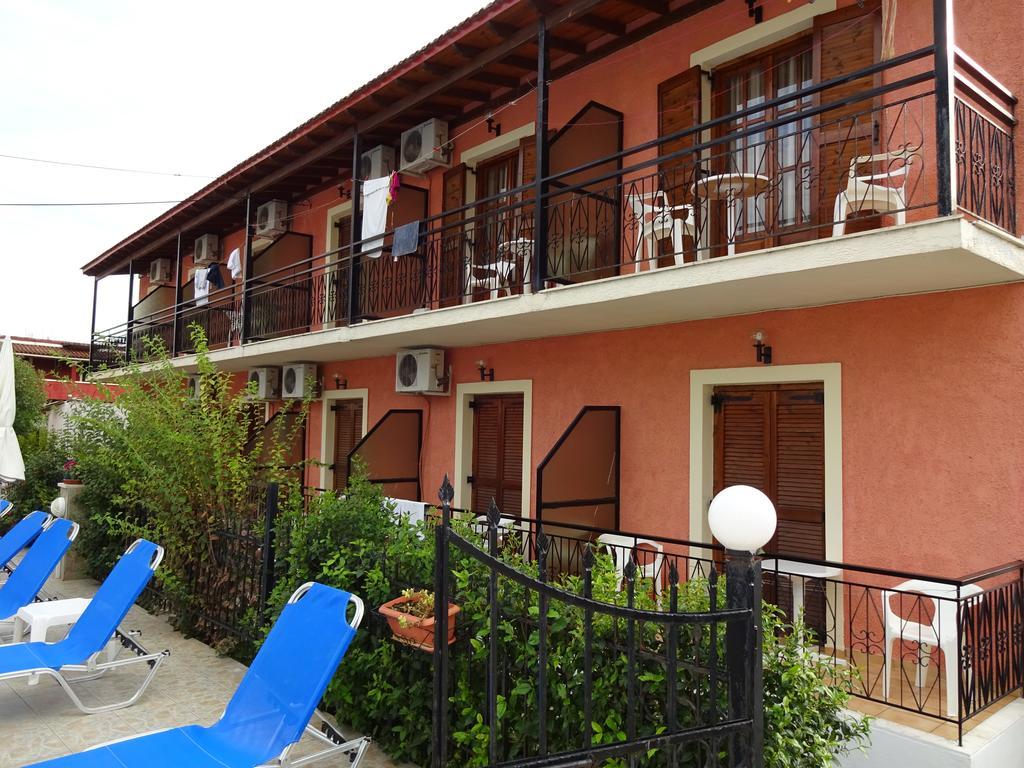Marilena Apartments & Studios อิปโซส ภายนอก รูปภาพ