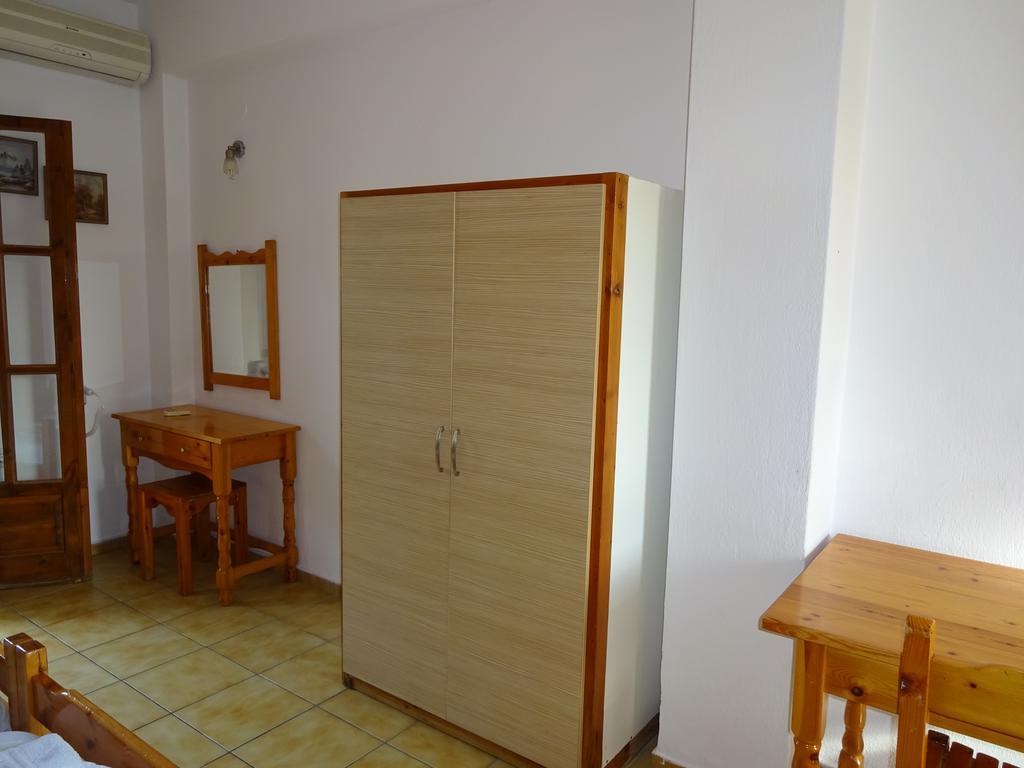 Marilena Apartments & Studios อิปโซส ภายนอก รูปภาพ