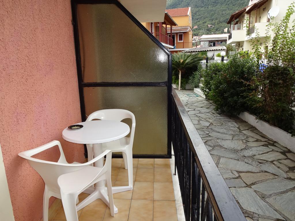 Marilena Apartments & Studios อิปโซส ภายนอก รูปภาพ