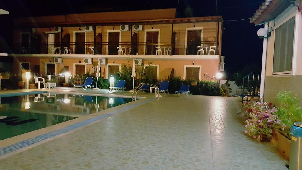 Marilena Apartments & Studios อิปโซส ภายนอก รูปภาพ